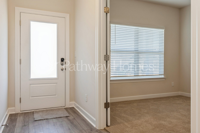 2327 Alberto Dr - Photo 3 of 20