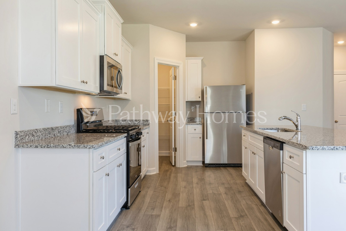 2327 Alberto Dr - Photo 7 of 20