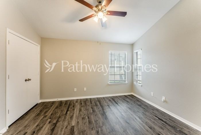 920 Fairbanks Cir - Photo 6 of 24
