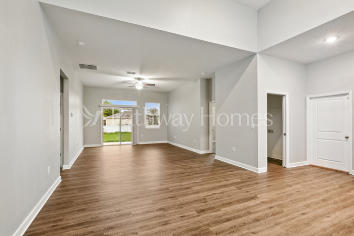 1951 Michigan Dr - Photo 6 of 17