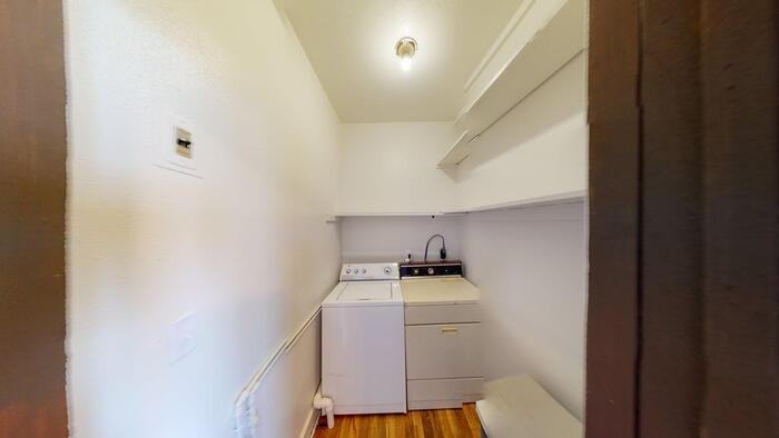 303 1st Ave Ne - Photo 6 of 18