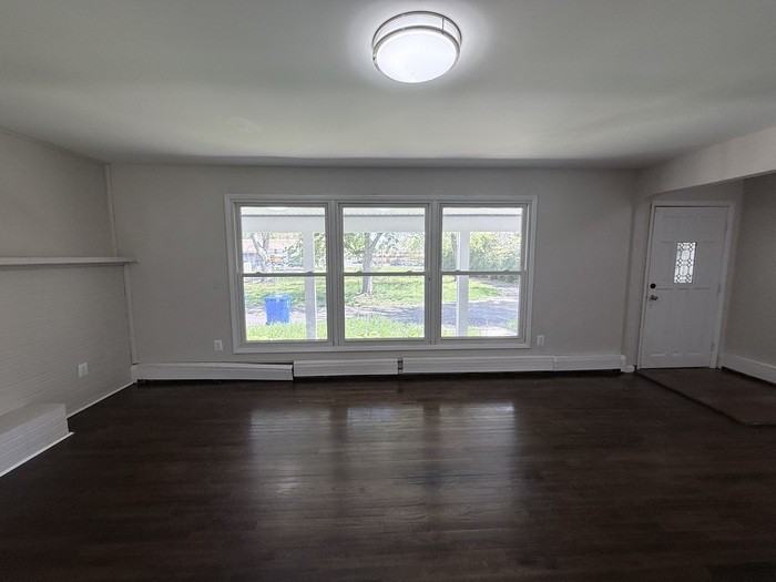 139 Juliustown Rd - Photo 4 of 35