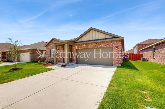 1529 Ancer Way - Photo 3 of 24