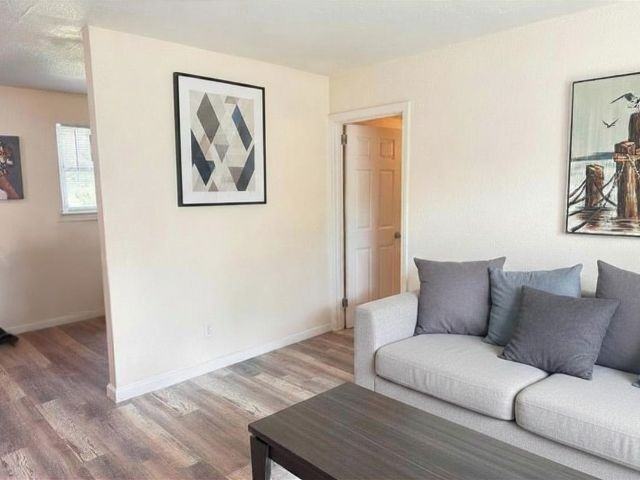 50 Adkinson Dr - Photo 4 of 19
