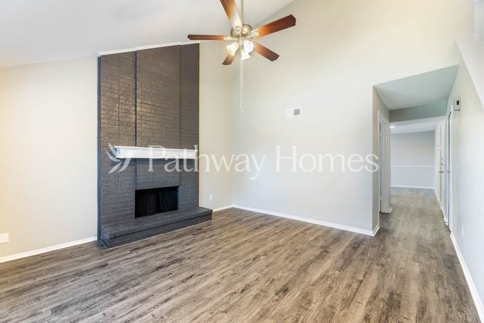 4064 Lonesome Trl - Photo 4 of 21