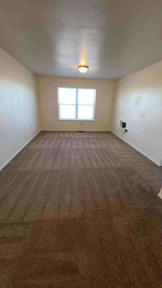 1115 Dakota Dr - Photo 3 of 8