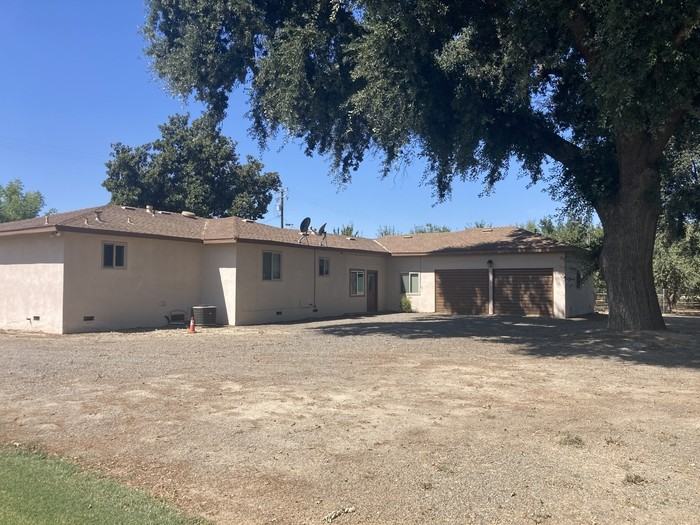 3607 Idaho Rd - Photo 4 of 18