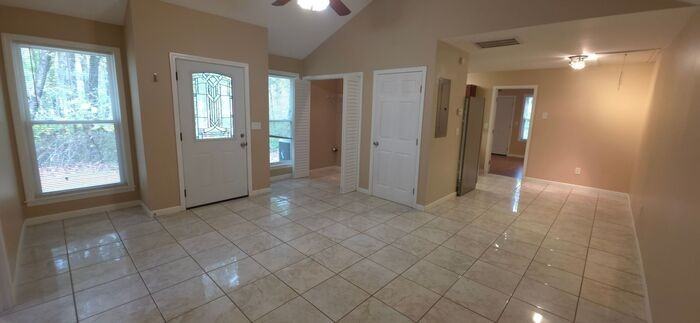 714 Jackson Park Ln #714 - Photo 3 of 15