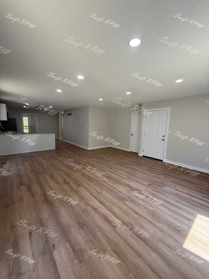 1034 Oakland Ave #1 - Photo 3 of 22