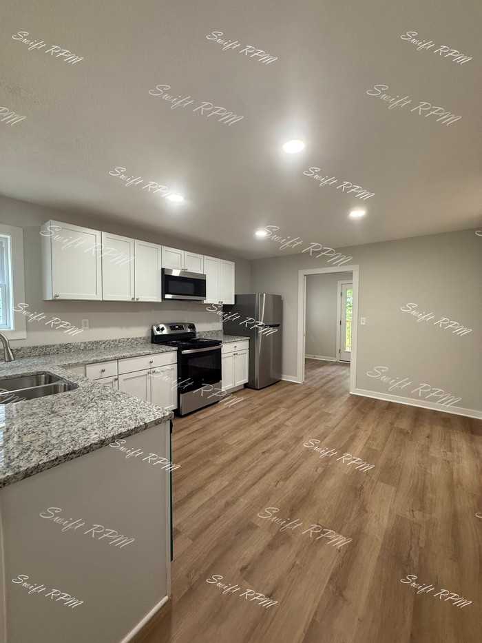 1034 Oakland Ave #1 - Photo 6 of 22