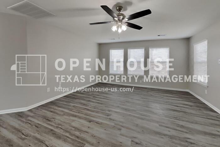 6746 Windy River Ln - Photo 4 of 20
