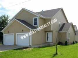 featured image of 304 N 9th St #B