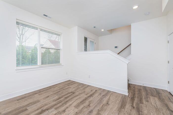 1813 Livery Way - Photo 6 of 28