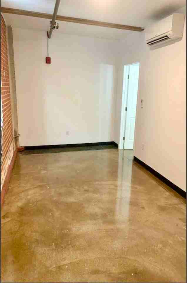 548 Roosevelt Avenue - Photo 4 of 22