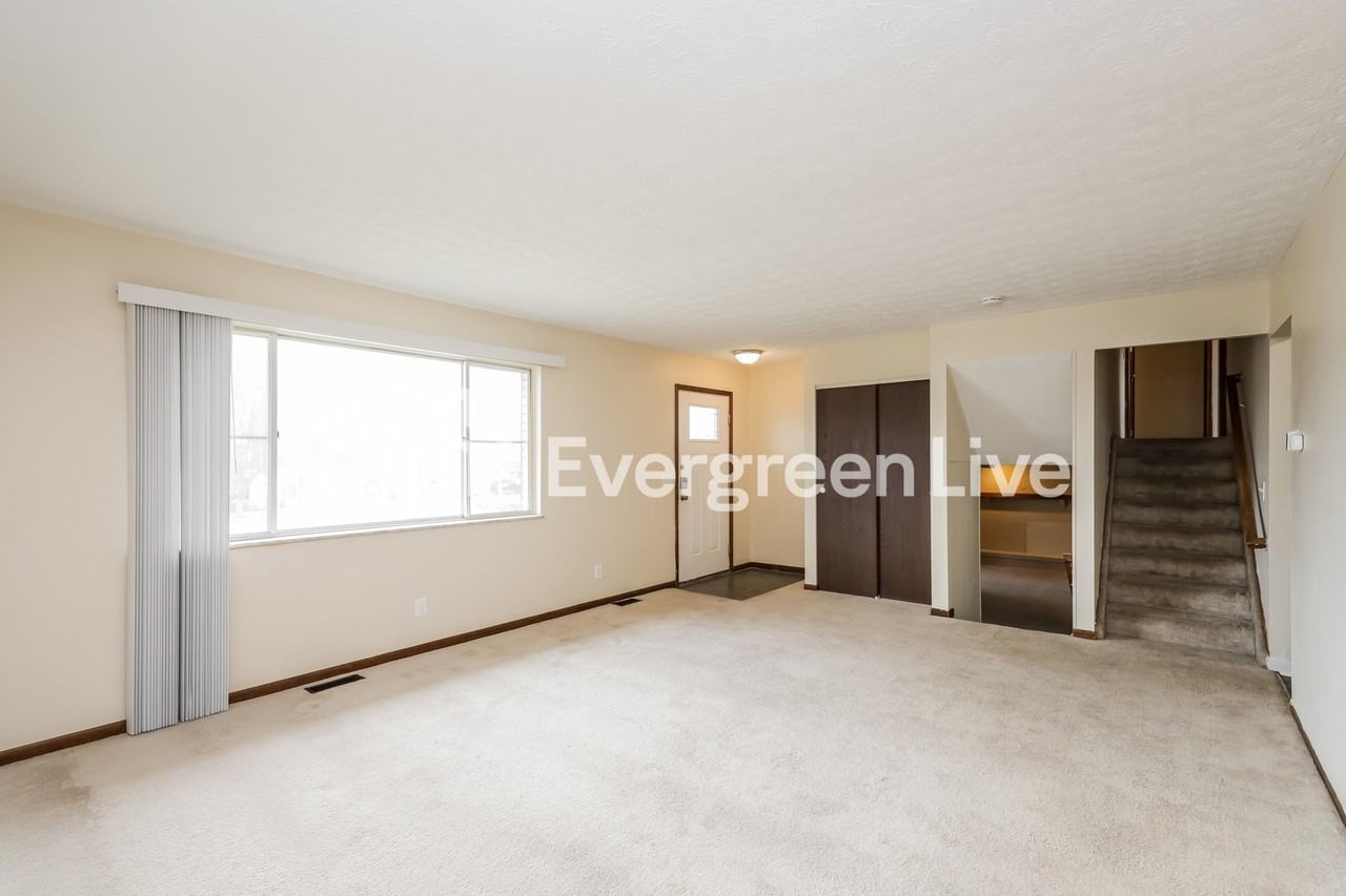 17 Fairborn Ct - Photo 4 of 15
