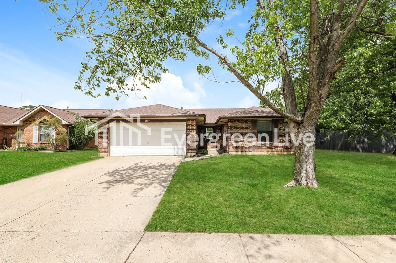 6397 Rolling Glen Dr - Photo 2 of 16