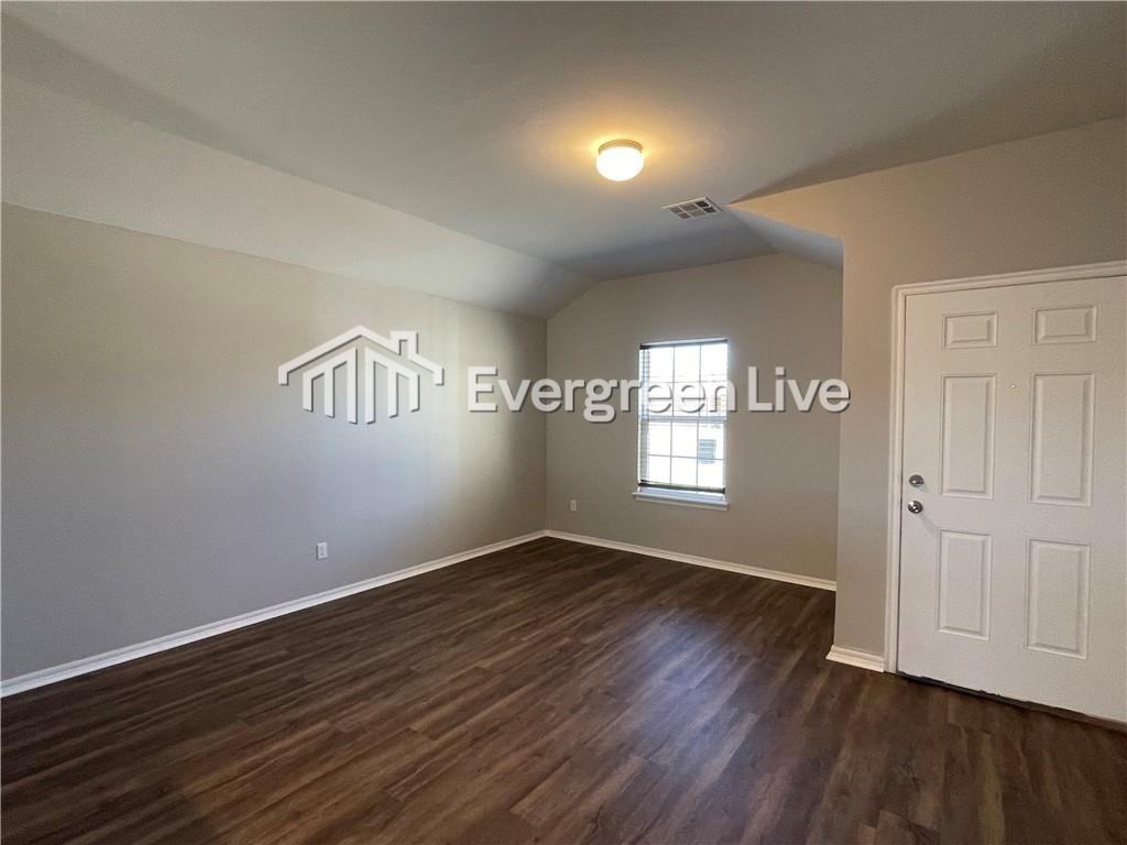 1870 Bliss Cir - Photo 3 of 6