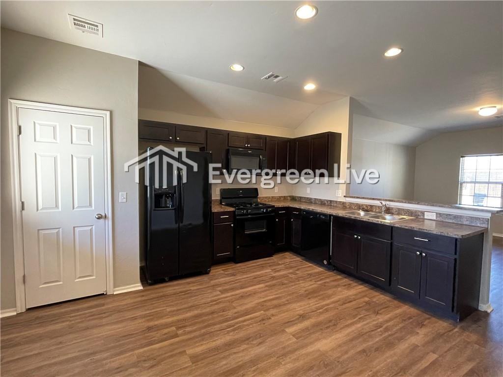 1870 Bliss Cir - Photo 5 of 6