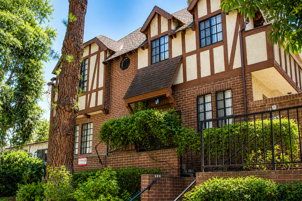 Charming Tudor - Photo 2 of 2