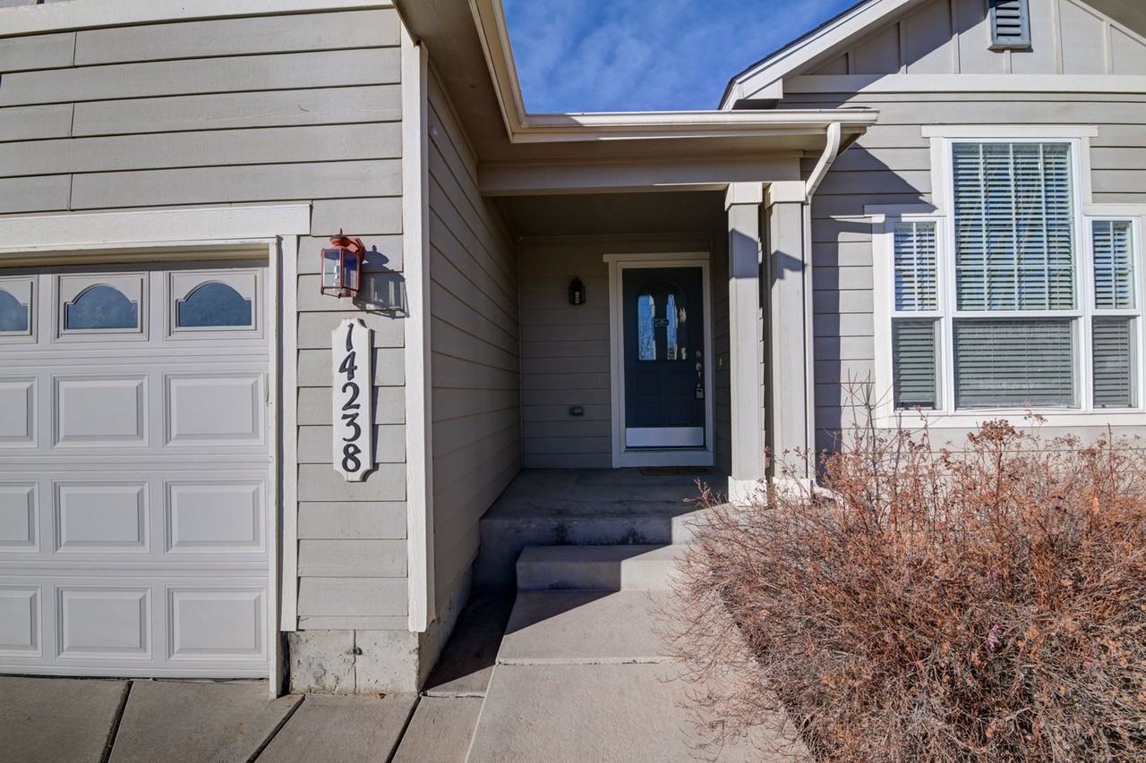 14238 Petrel Dr - Photo 2 of 42