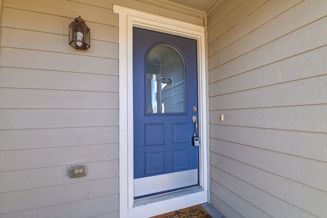 14238 Petrel Dr - Photo 3 of 42