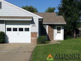 featured image of 2313 Willow Ln