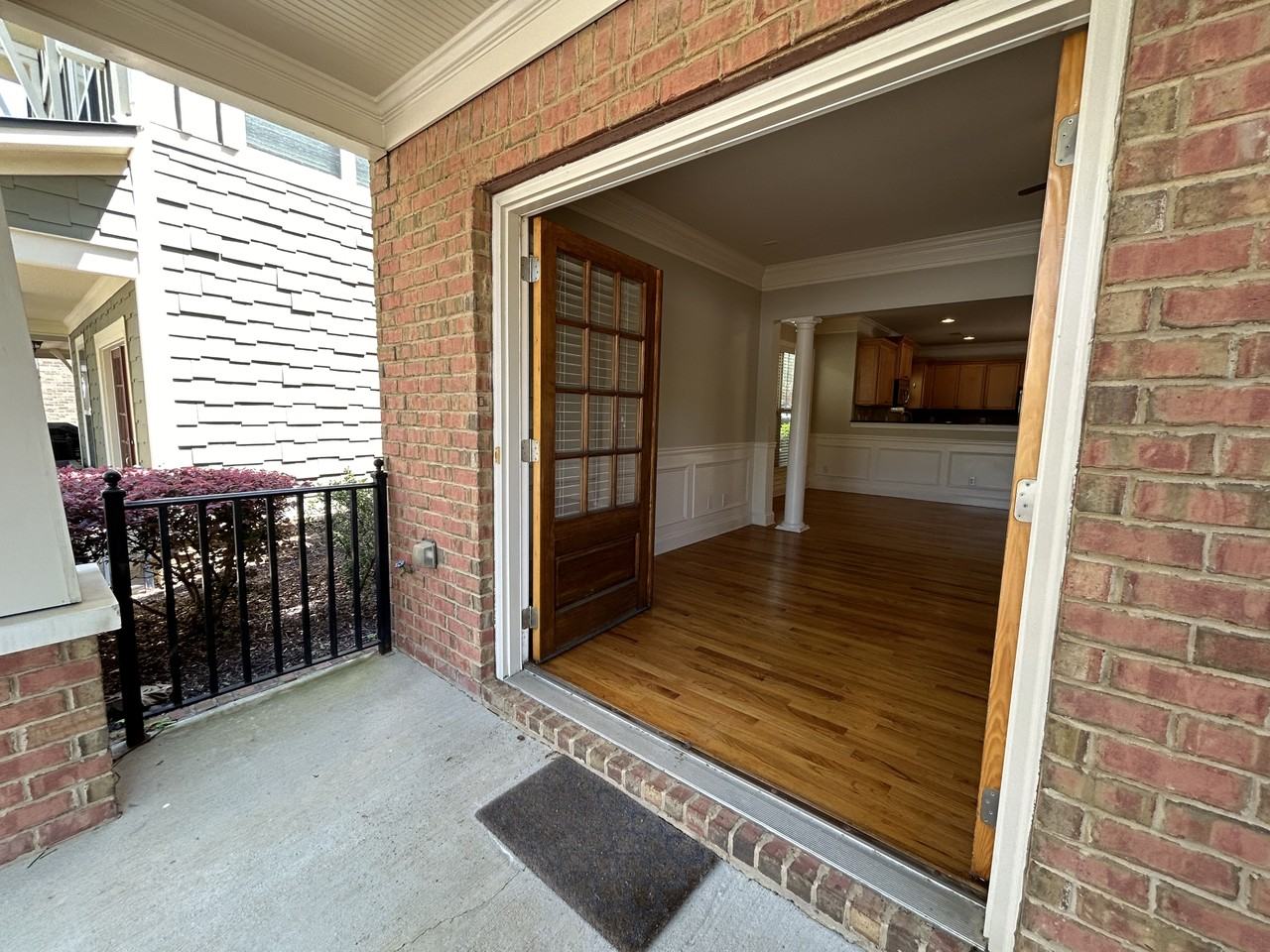 374 16th St Nw #374 - Photo 5 of 38