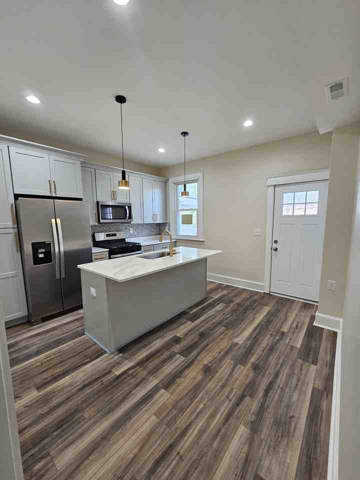 210 Washburn Ave #NA - Photo 2 of 13