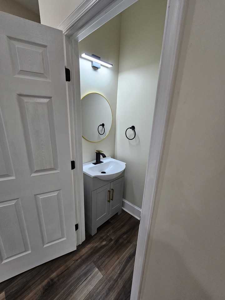 210 Washburn Ave #NA - Photo 4 of 13