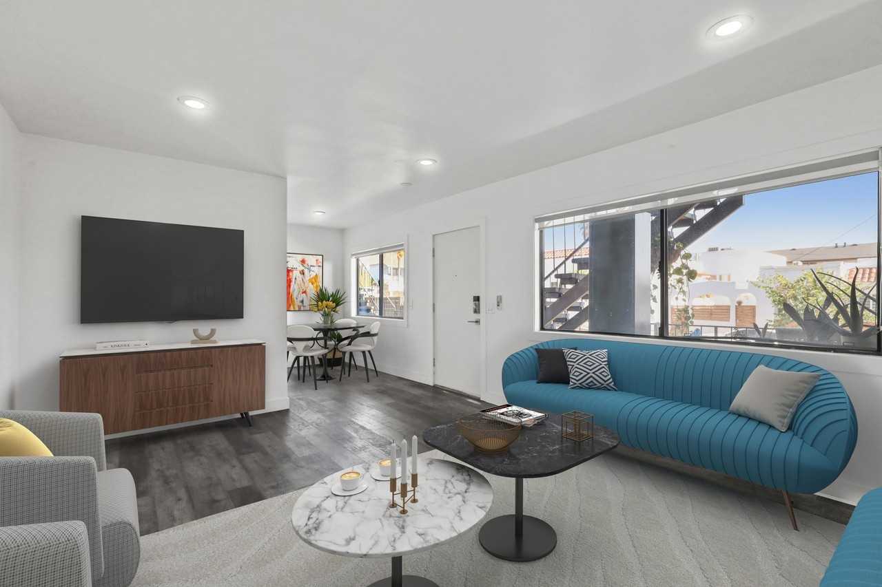 215 S Fickett St #5 - Photo 3 of 17