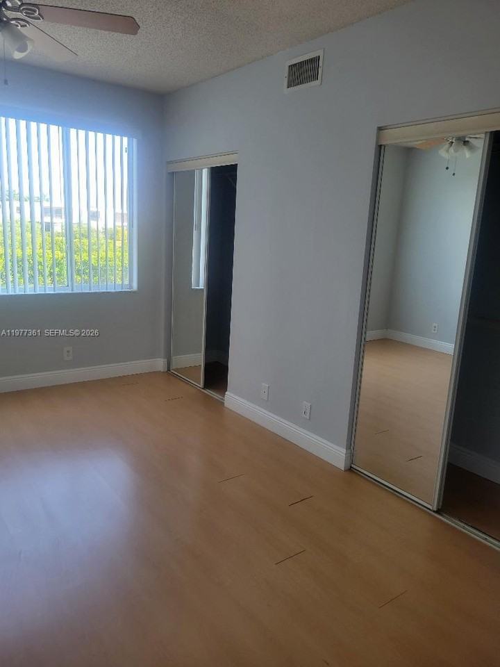 48 Key West Ct #48 - Photo 6 of 11