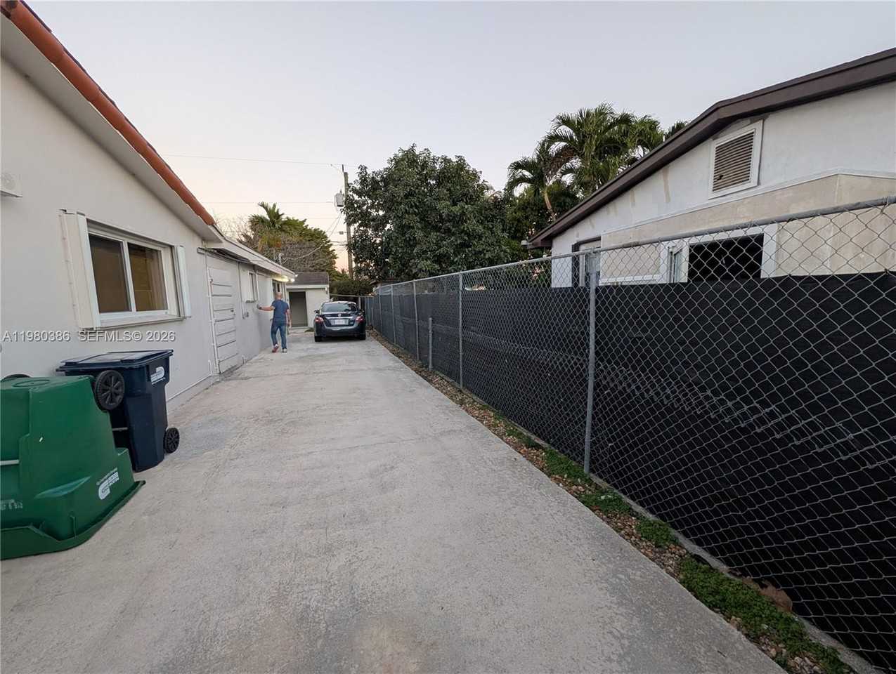 1037 Sw 76th Ave #NA - Photo 2 of 20