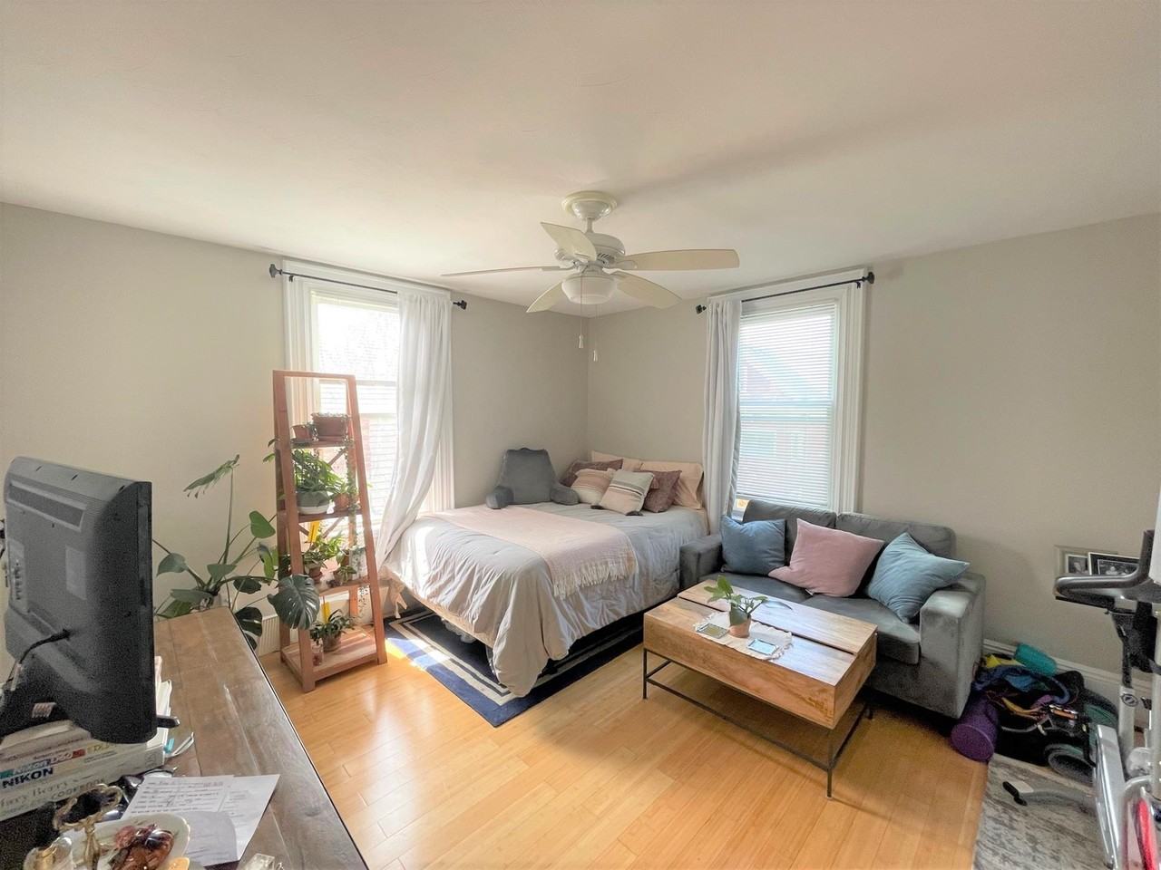 16 Cutter St #2R - Photo 2 of 10