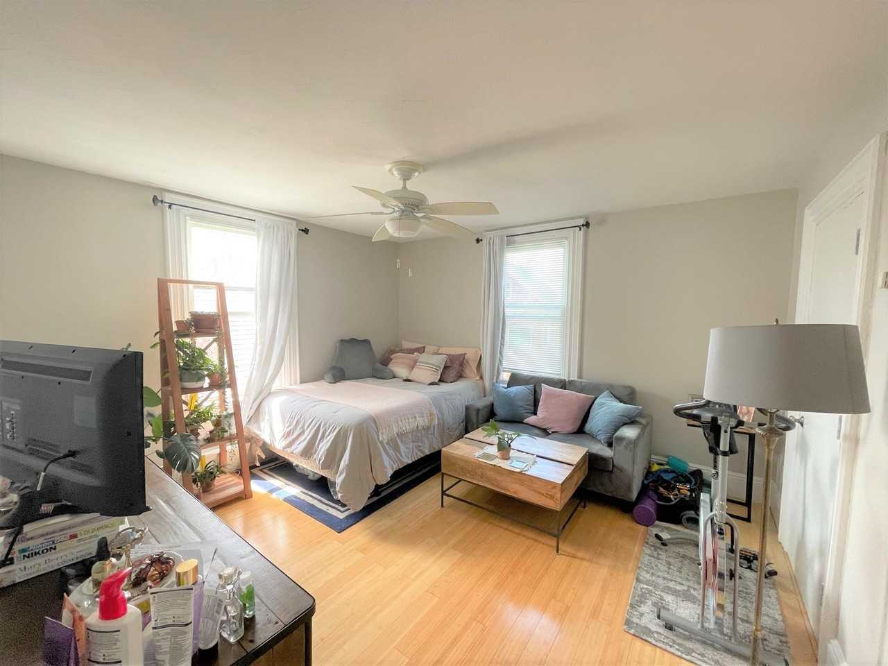 16 Cutter St #2R - Photo 6 of 10