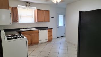featured image of 517 Gassen St #1