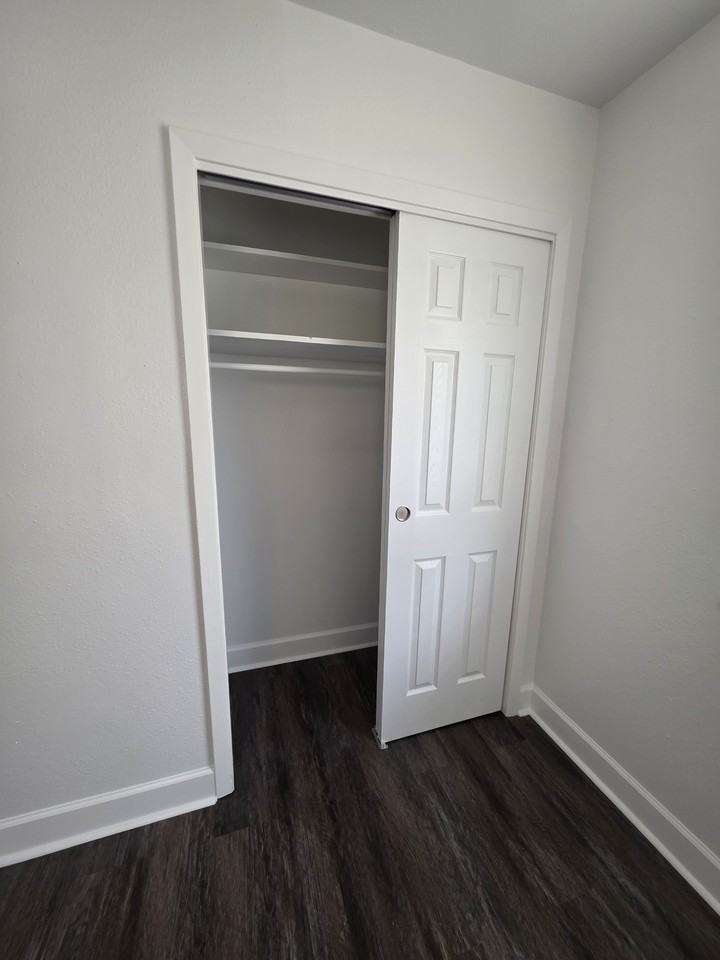 517 Gassen St #1 - Photo 6 of 8