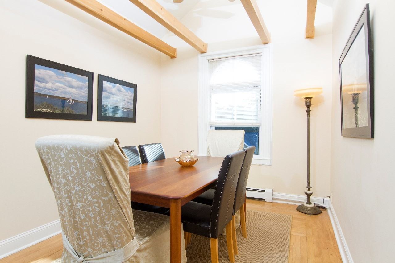 95 Coggeshall Ave #4 - Photo 5 of 13
