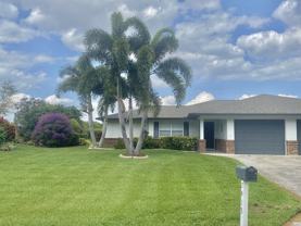 2415 Davis Cir - Photo 1 of 1