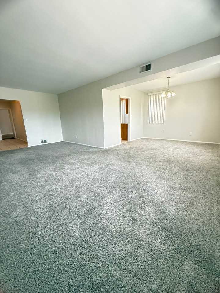3310 Warrensville Center Rd - Photo 5 of 16