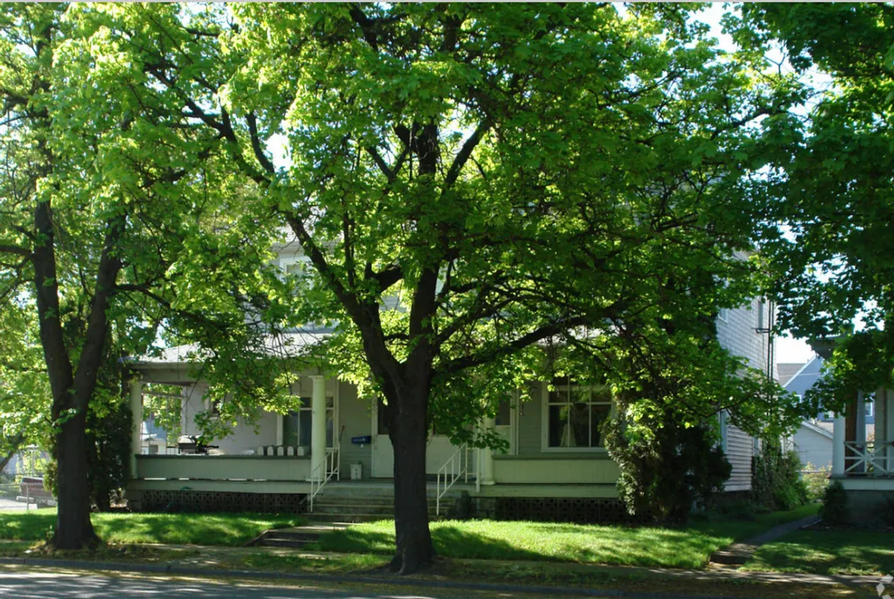 1425 1/2 N Madison St - Photo 4 of 5