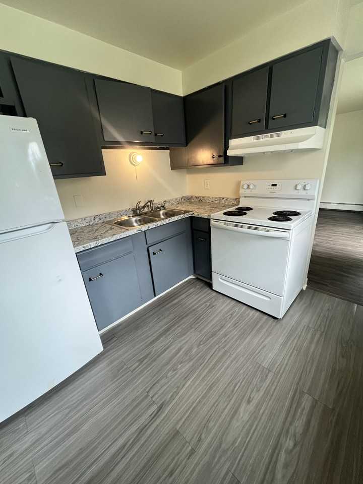 2642 Harrison Ave #21 - Photo 3 of 7