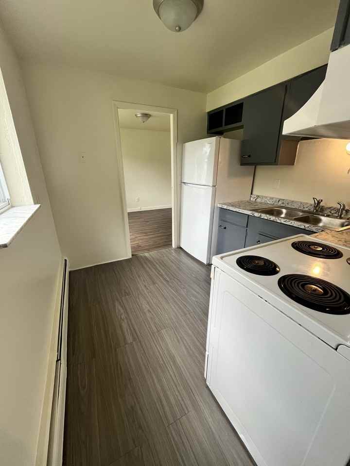 2642 Harrison Ave #21 - Photo 4 of 7