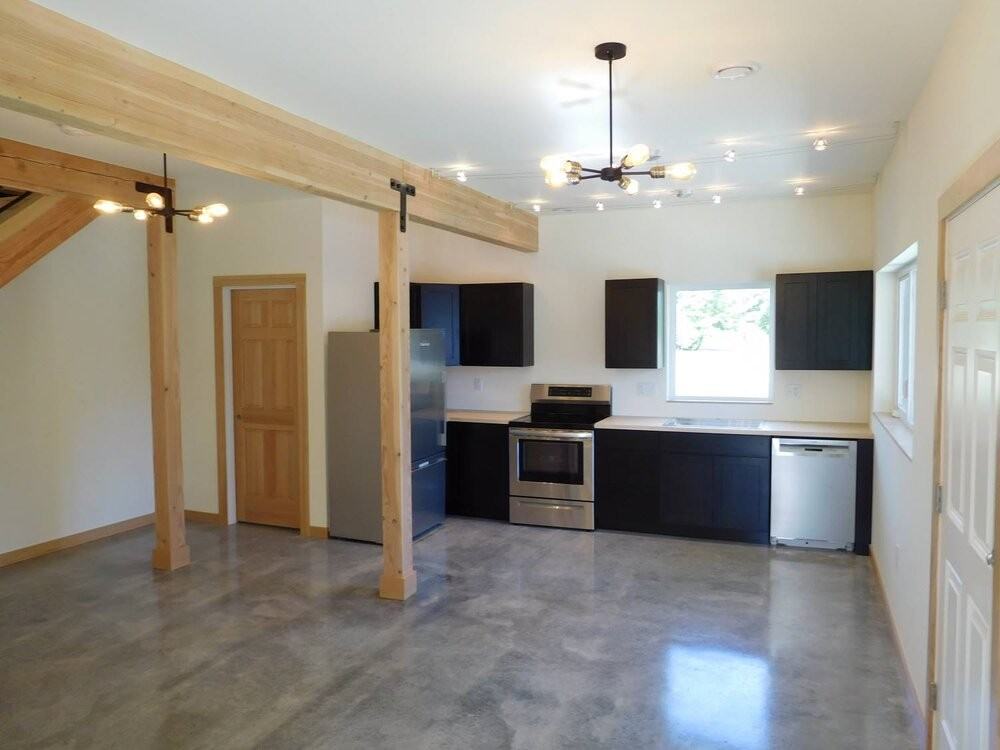 3127 Bennett Dr #NA - Photo 3 of 6