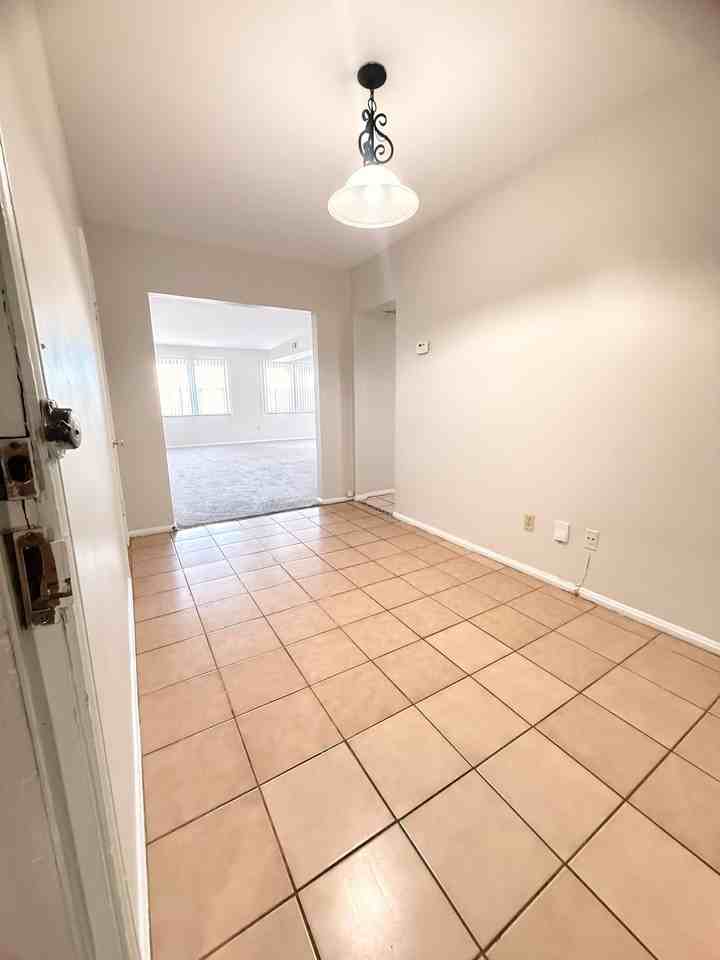 3310 Warrensville Center Rd - Photo 4 of 13