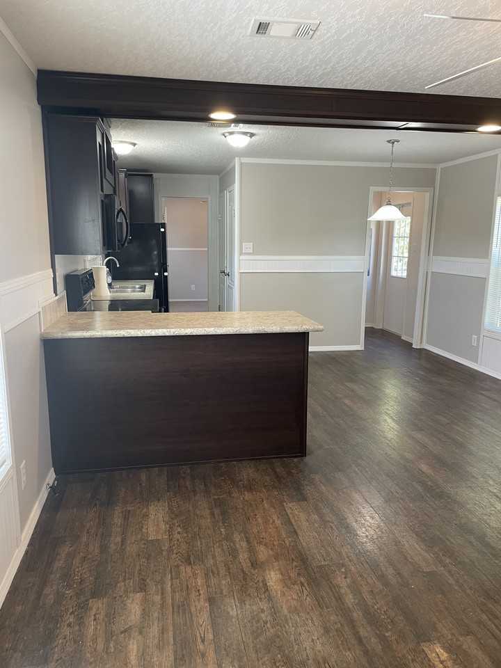 25 Ne 17th St #NA - Photo 2 of 16