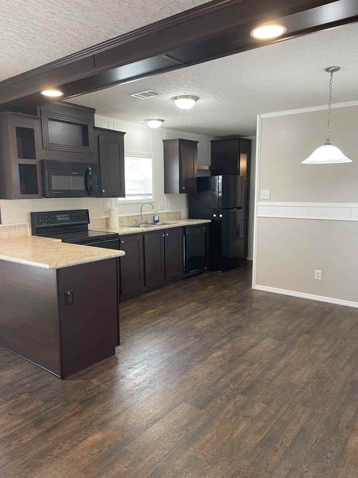 25 Ne 17th St #NA - Photo 3 of 16
