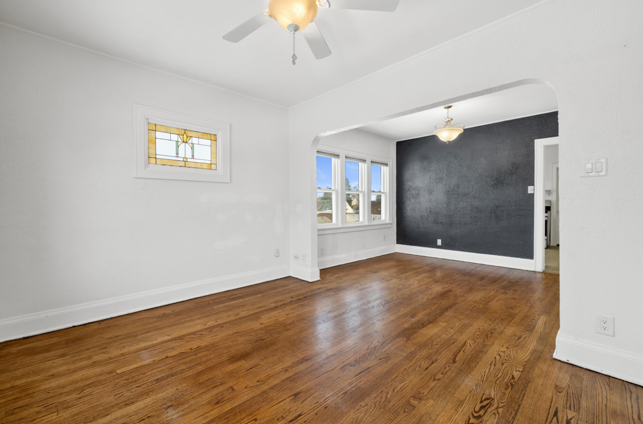 1319 Menomonee Ave - Photo 2 of 11