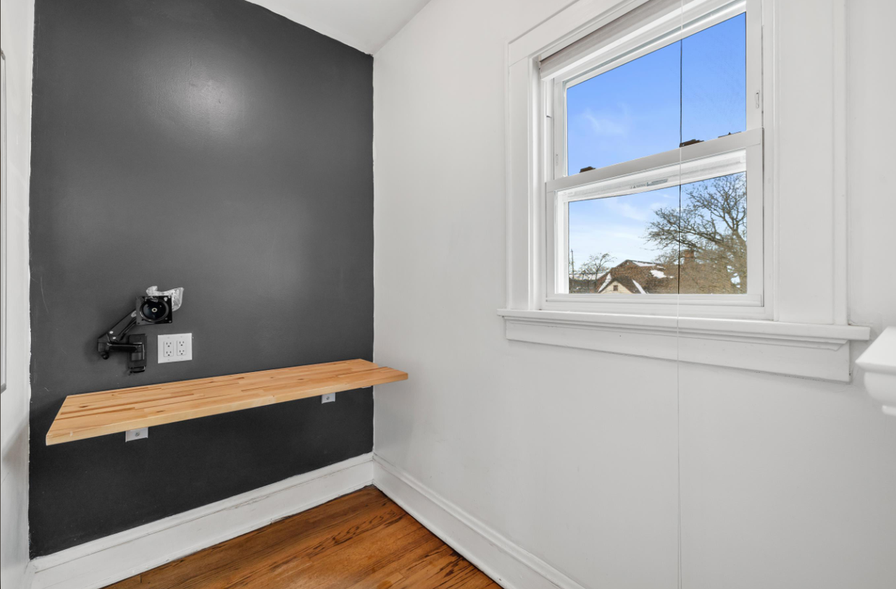 1319 Menomonee Ave - Photo 6 of 11