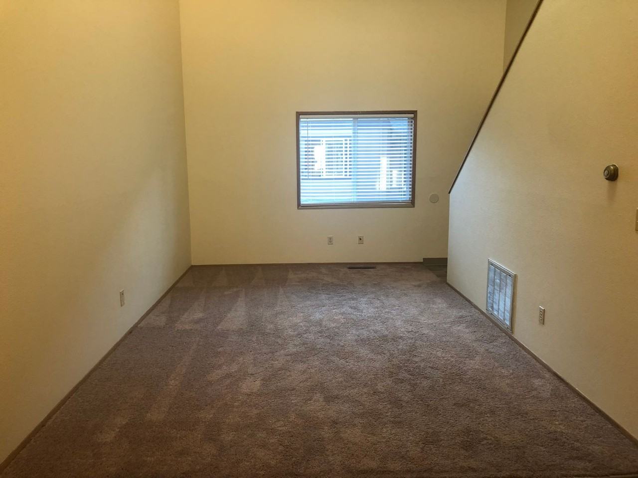 827 Sw Maple Tree Dr - Photo 5 of 16