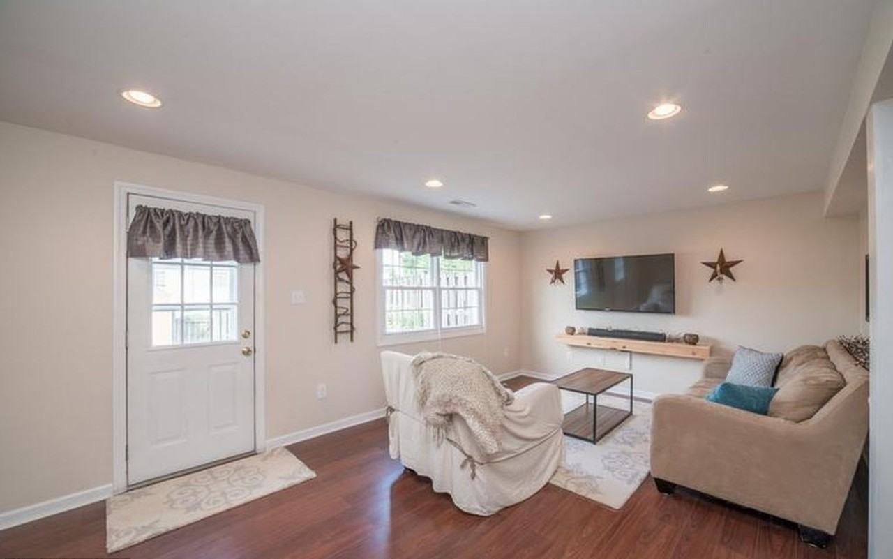 1746 Springfield Ln - Photo 5 of 24